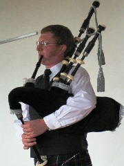 Spiel mit der Great Highland Bagpipe